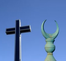 cross and muslim crescent