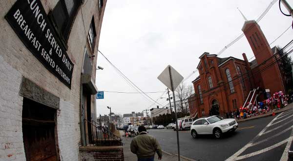 Reuters-NJ-New-Hope-Baptist-Whitney-Houston-memoria-photog-Mike-Segar