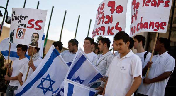 Israelis Protest German Author on Holocaust Remembrance Day