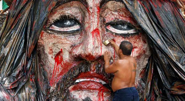 Filipinos Celebrate Holy Week With Creatively Made Jesus Image