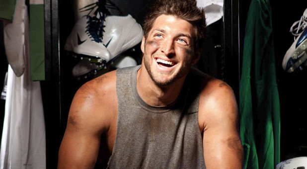 Tim Tebow Finds Encouraging Words From Tony Dungy, Chuck Norris