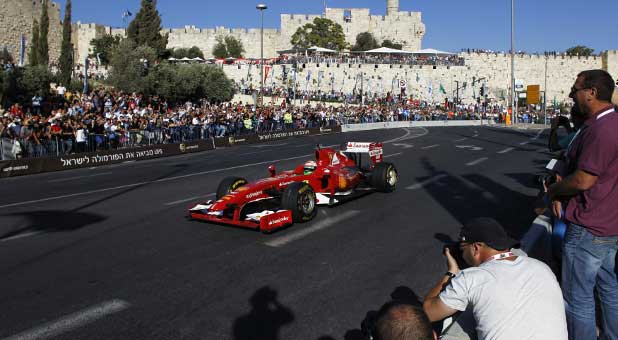 Israelis Thrill to Formula One ‘Peace Road Show’