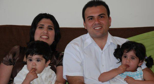 Saeed Abedini and family