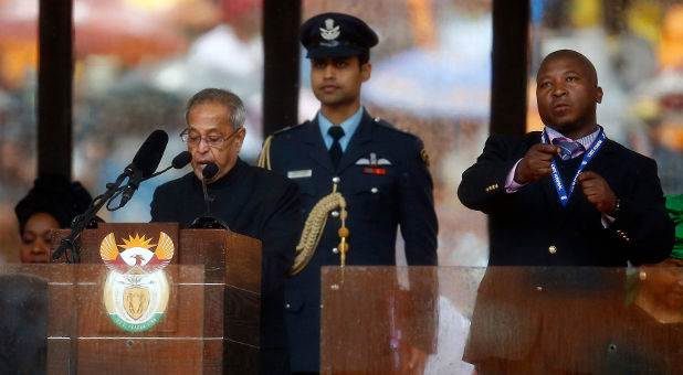 India President Pranab Mukherjee, Thamsanqa Jantjie