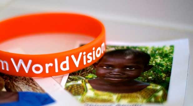 World Vision, Recovering From Gay Policy Shift, Tries to Shore Up Its Evangelical Base