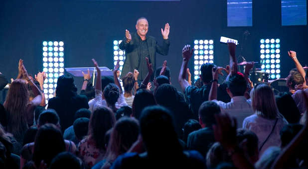 Brian Houston, Hillsong Church