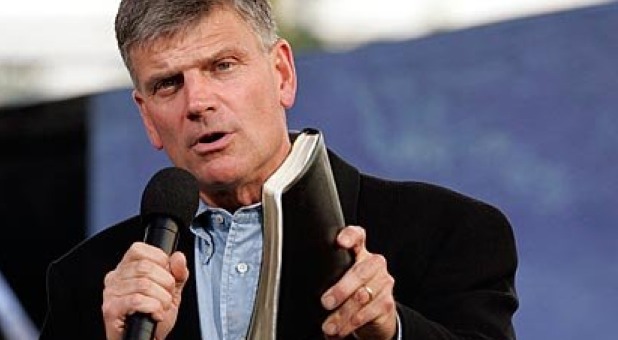 Franklin Graham Takes Hard Stand Against This Muslim Prayer