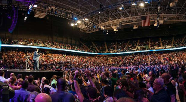 Reinhard Bonnke crusade, worship