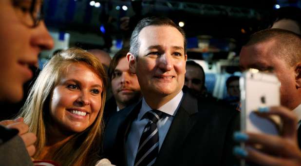 Ted Cruz with Liberty University students after he announced his presidential bid.