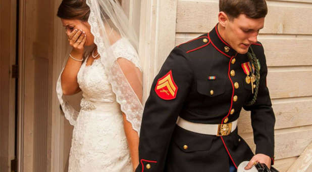 Couple’s Prayerful Wedding-Day Photo Inspires Internet