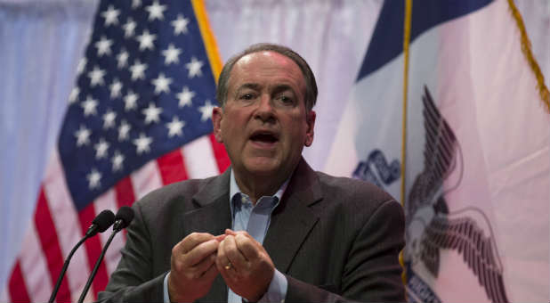 Mike Huckabee: I’d Go to Jail for Kim Davis