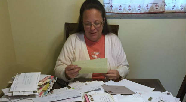 Kentucky clerk Kim Davis pours over the letters sent to her while she was jailed.