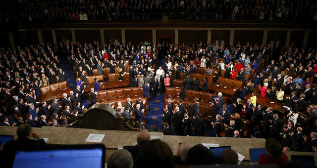 Pope Francis arrives at Congress.