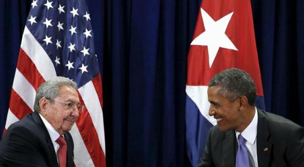 Cuban leader Raul Castro meets with U.S. President Barack Obama.