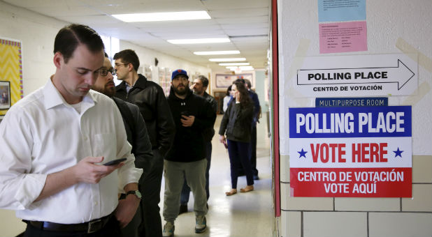 As several states go to their polling place today, many online are pushing for #NeverTrump.