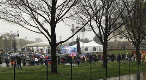 A rainy United Cry event