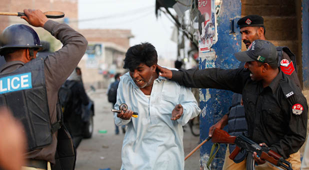 Pakistani Christian beaten by police