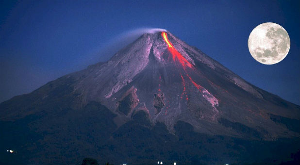 Is an eruption of one or more of the major volcanoes in the northwest United States imminent?