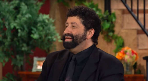 Jonathan Cahn speaks on the Jim Bakker Show.