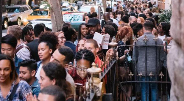 Lines for Hillsong New York wrap around the corner