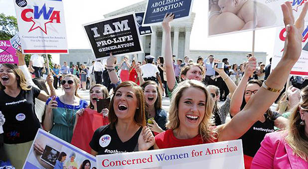 Pro-Life Protester Avoids Jail Time for ‘Disturbing the Peace’