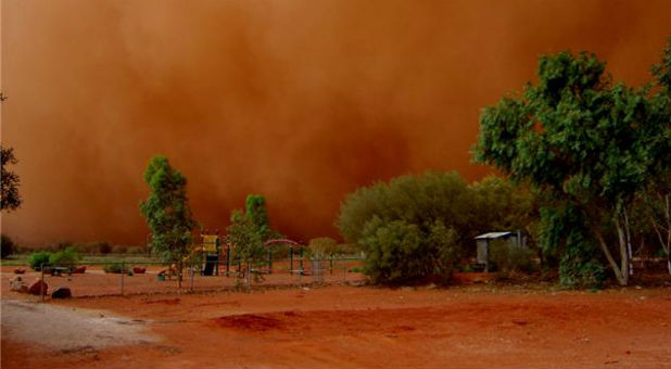 A dust storm, like this one, reportedly saved the lives of at least 50 Christians.