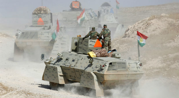 Peshmerga forces advance in the east of Mosul to attack Islamic State militants in Mosul