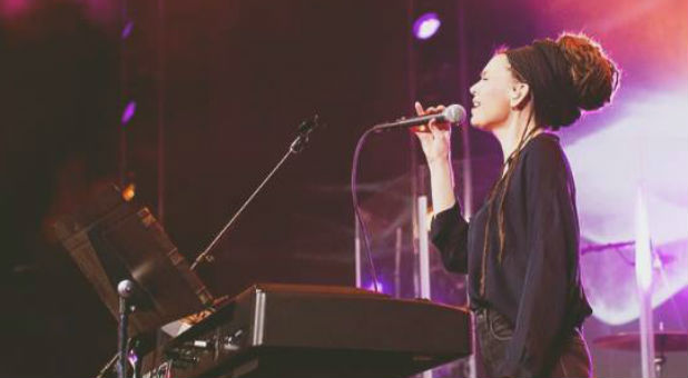 Misty Edwards is one of the worship artists at OneThing this year.