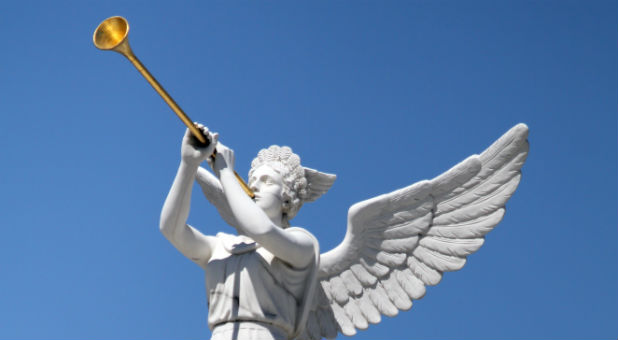 Trumpeting angel