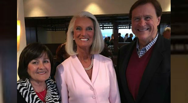 Anne Graham Lotz, center, with Doris and Larry Tomczak.