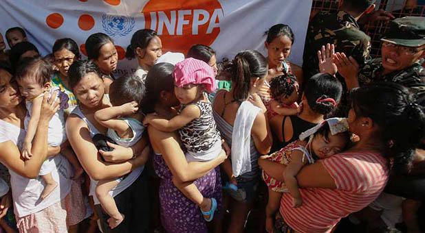 Mothers at UNFPA Aid Station