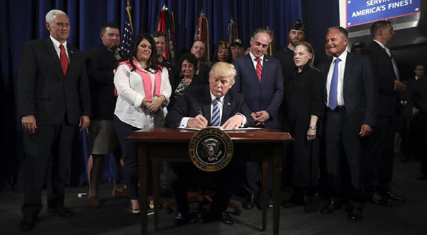 President Donald Trump, Vice President Mike Pence, Secretary of Veterans Affairs Dr. David Shulkin and VA employees