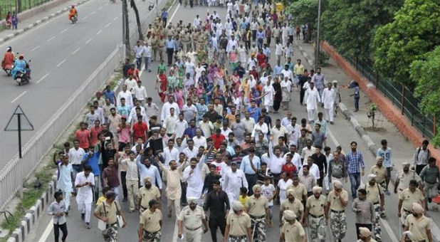 On Sunday morning at 10:30 a.m., hundreds of Christians protested and blocked GT Road known as National Highway (NH) 1, in Salem Tabri for over 5 hours, ending at around 3:30 p.m.