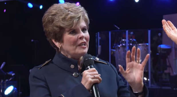 Cindy Jacobs Prophesies to Russian Christians They Will Overcome Satan’s Dividing Tactics