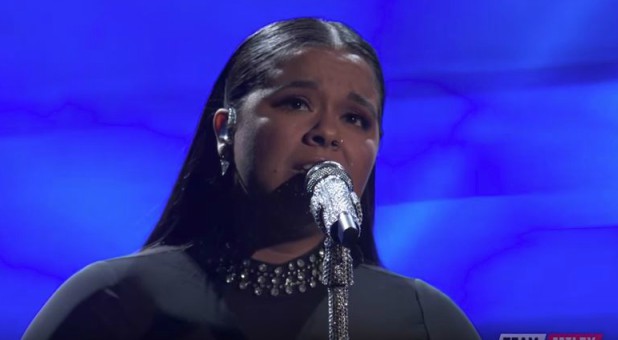 Spirit-Filled ‘Voice’ Contestant Stuns With Chill-Inducing Hymn