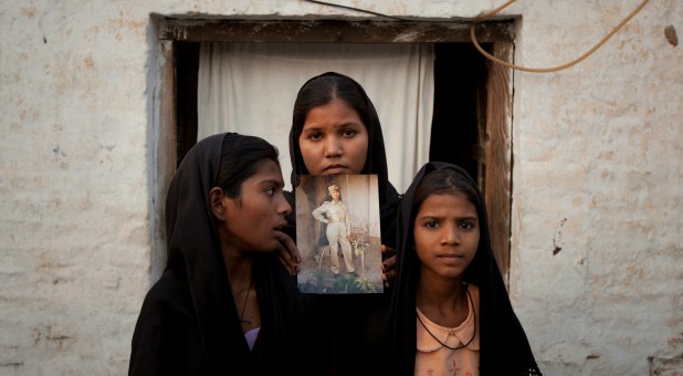 Asia Bibi's daughters in 2010.