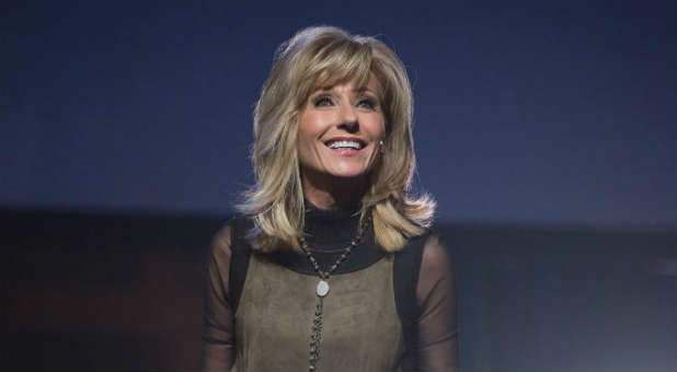 Beth Moore Challenges SBC Policy, Says Women Should Preach in Church