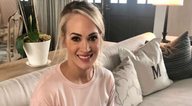 Despite Painful Losses, Carrie Underwood Continues to Give God the Glory