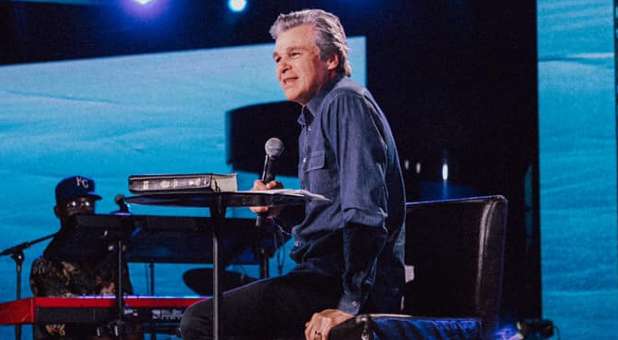 Jentezen Franklin Praises Trump’s Executive Order on Police Reform