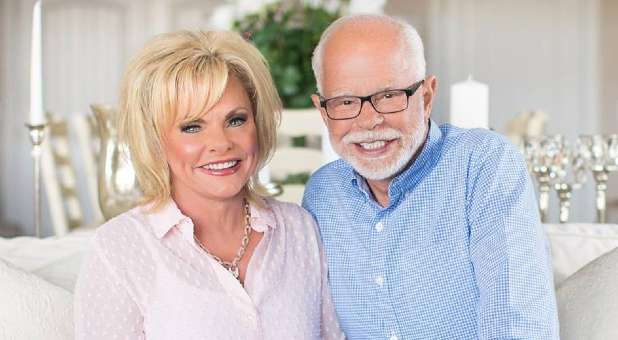 Jim Bakker Sues Arkansas AG, and Arkansas AG Sues Back