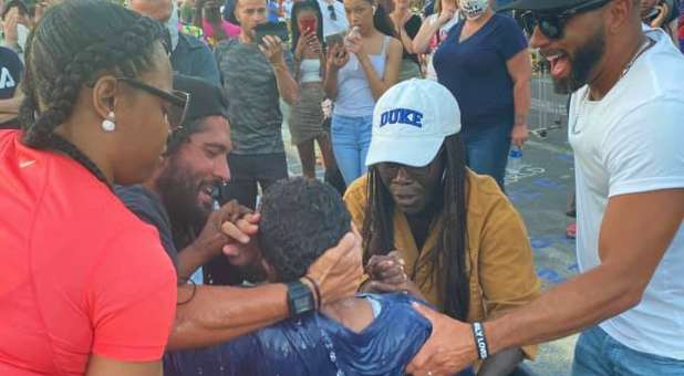 Baptisms, Miracles Break Out in Minneapolis Near Site of George Floyd’s Death