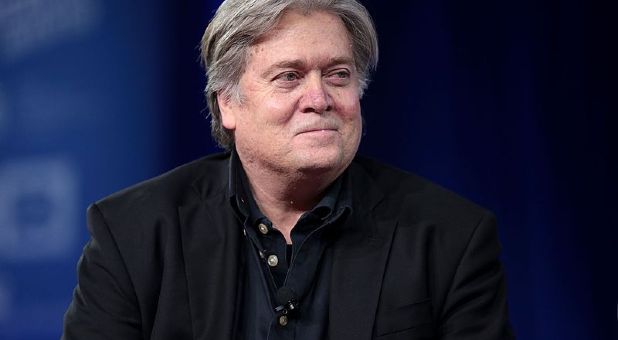 Why Trump Should Fire His Campaign Manager and Bring Back Steve Bannon