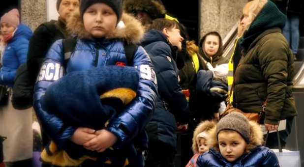 Christian Missionary Hands Out Hope to Children in Ukraine