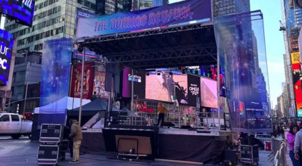 Worship stage in Times Square