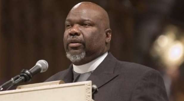 T.D. Jakes behind pulpit