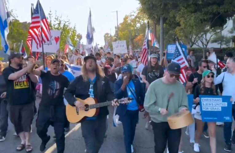 Hundreds Join Sean Feucht and Pursuit Church for ‘United for Israel’ Rally at USC