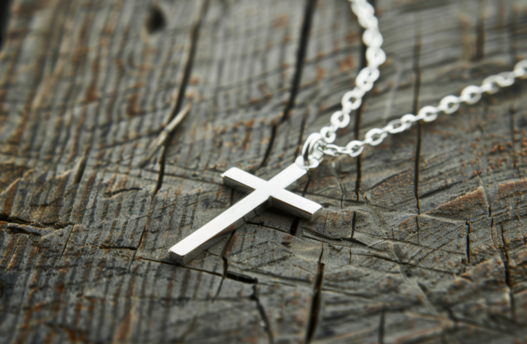 ‘Christian’ School Bans the Cross